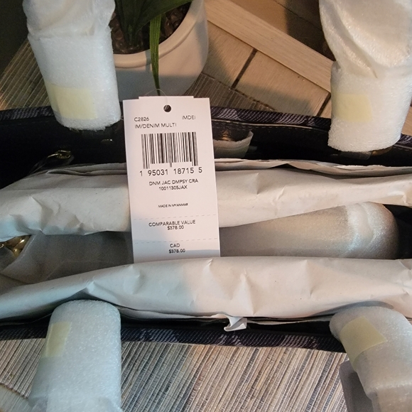 Coach Dempsey Carryall In Signature Jacquard With Coach Patch - Picture 13 of 14